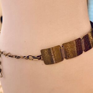 Women's Gold metal square belt XS/S retro 80's used YK2 vintage